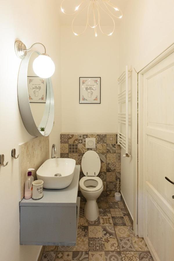 Chic Apartment In Historical City Center 蒂米什瓦拉 外观 照片