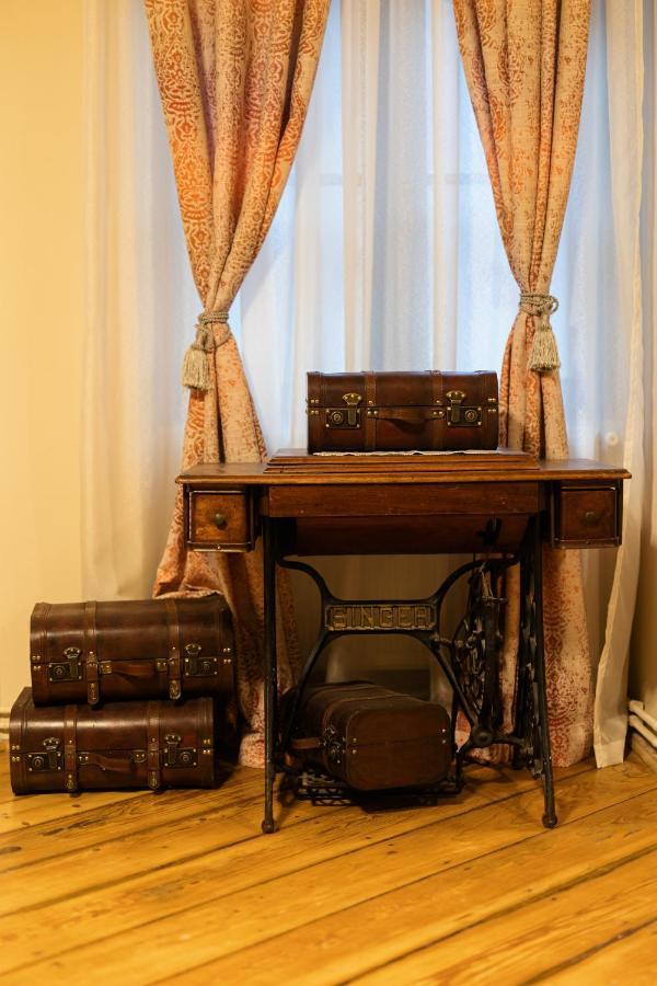 Chic Apartment In Historical City Center 蒂米什瓦拉 外观 照片