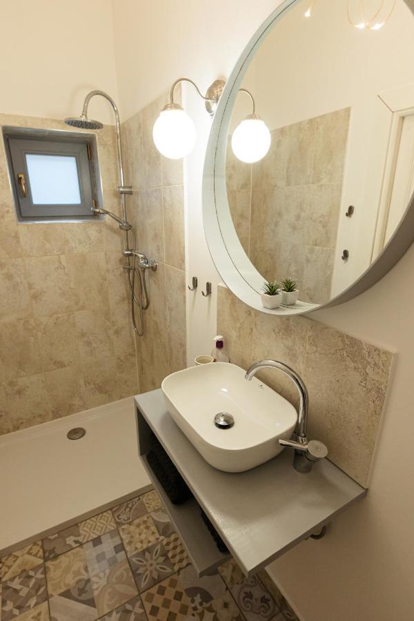 Chic Apartment In Historical City Center 蒂米什瓦拉 外观 照片